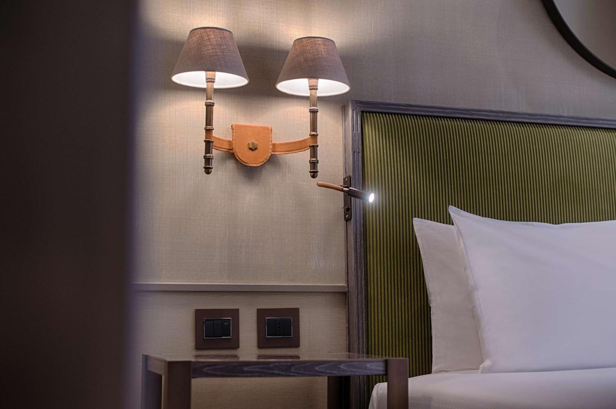 Tivoli Palazzo Gaddi Firenze Hotel Экстерьер фото A wall light