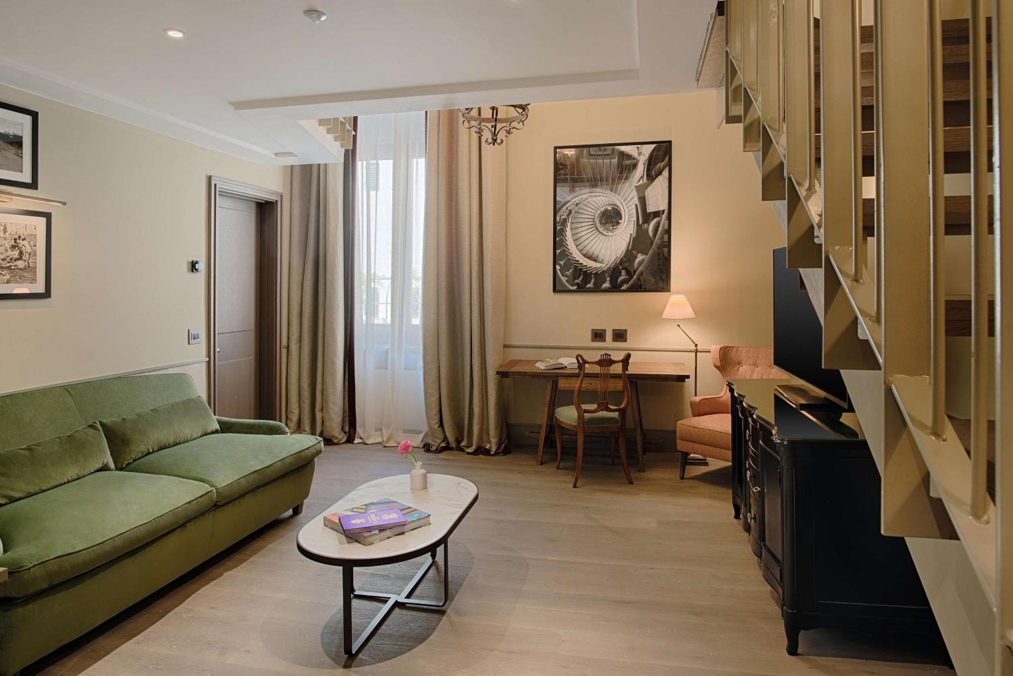 Tivoli Palazzo Gaddi Firenze Hotel Экстерьер фото A suite at the hotel